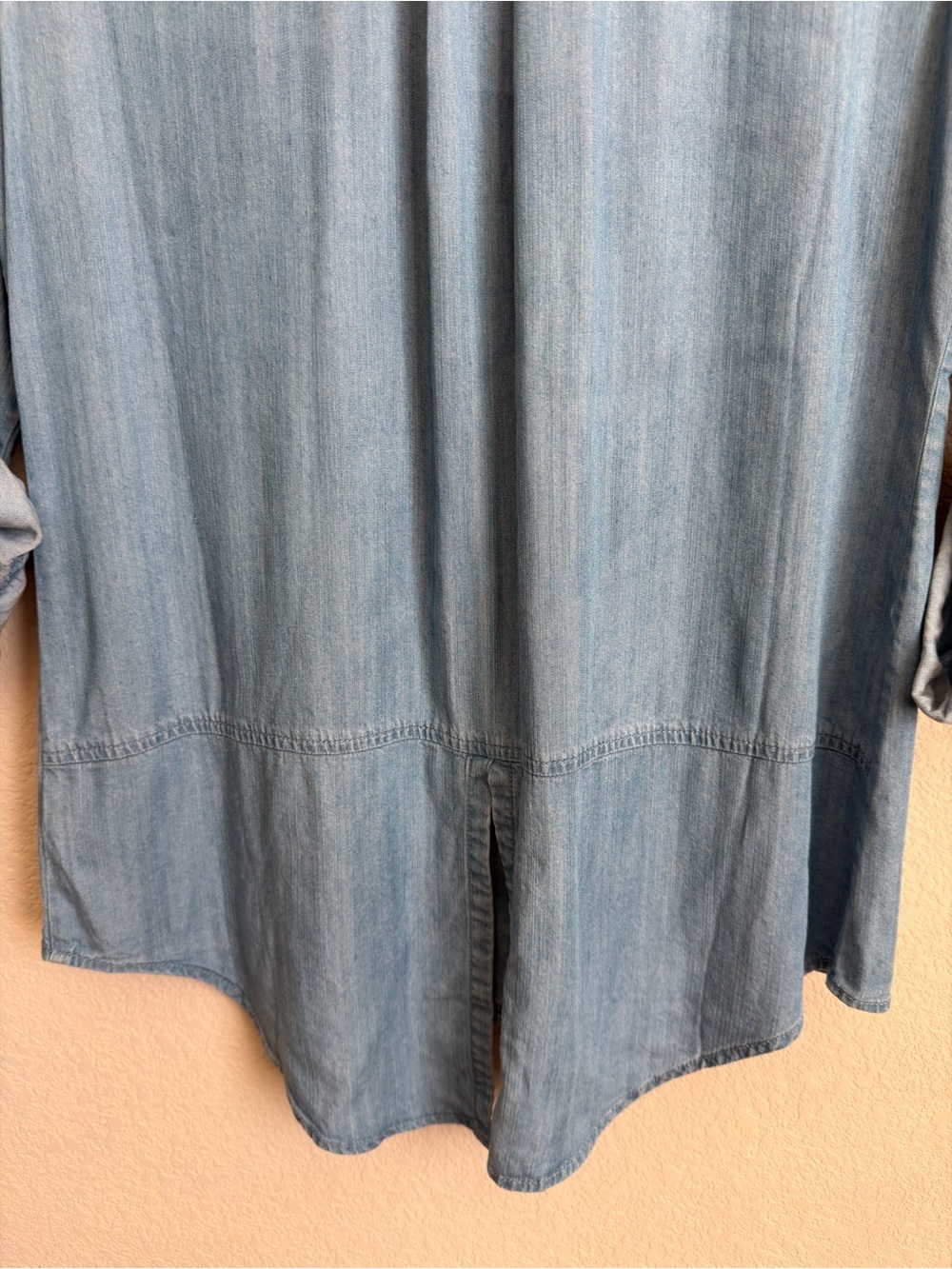 Floral Embroidered Chambray Shirt Size 6 Blue C Wonder Roll Tab Boho Western Top - Picture 11 of 16